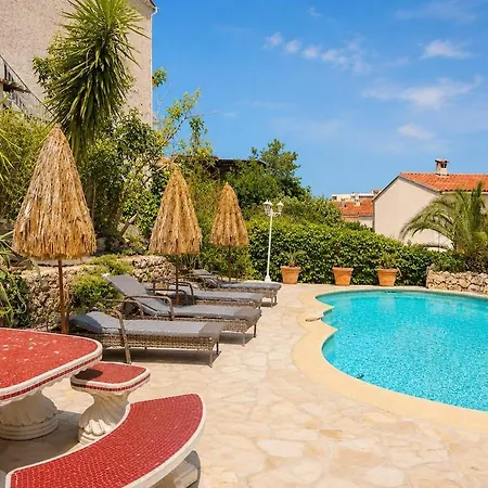 Saint-raphael - With Pool & Private Parking *