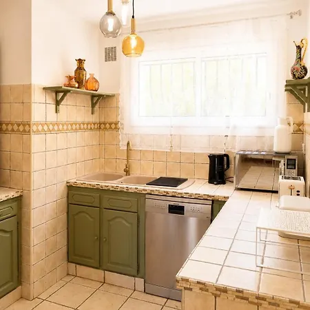Saint-raphael - With Pool & Private Parking *